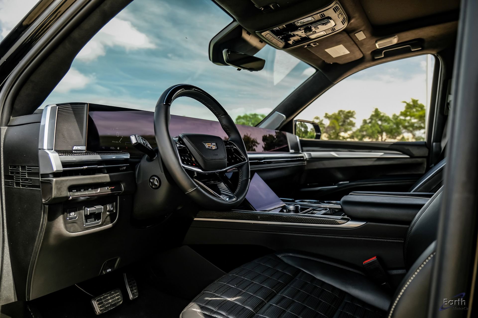 Used 2025 Cadillac Escalade V AWD/4WD image 35