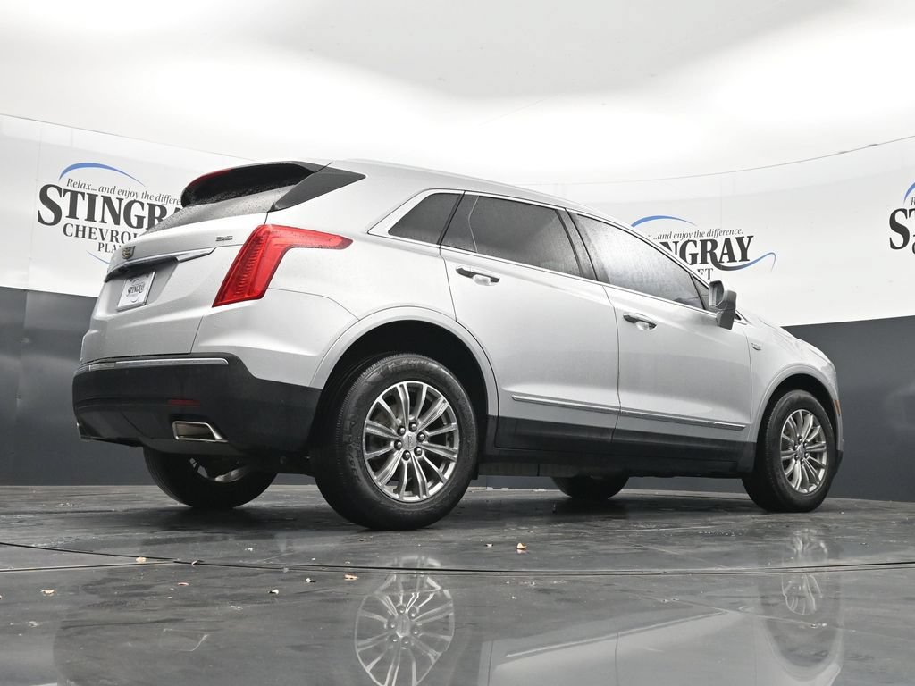 Used 2018 Cadillac XT5 Luxury w/ Driver Awareness Package FWD image 32