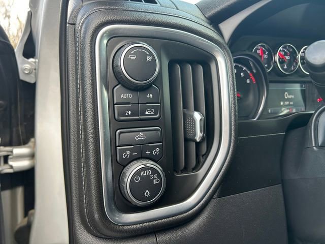Used 2019 Chevrolet Silverado 1500 LT w/ All-Star Edition AWD/4WD image 20