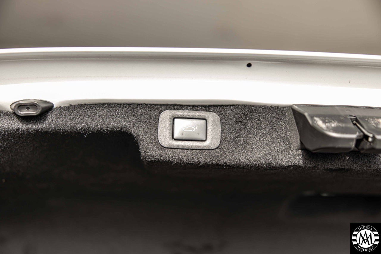 Used 2020 Lexus LS 500h AWD image 17