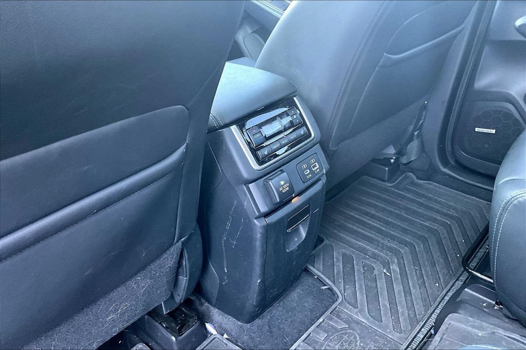 Used 2024 Subaru Ascent Touring AWD/4WD image 10