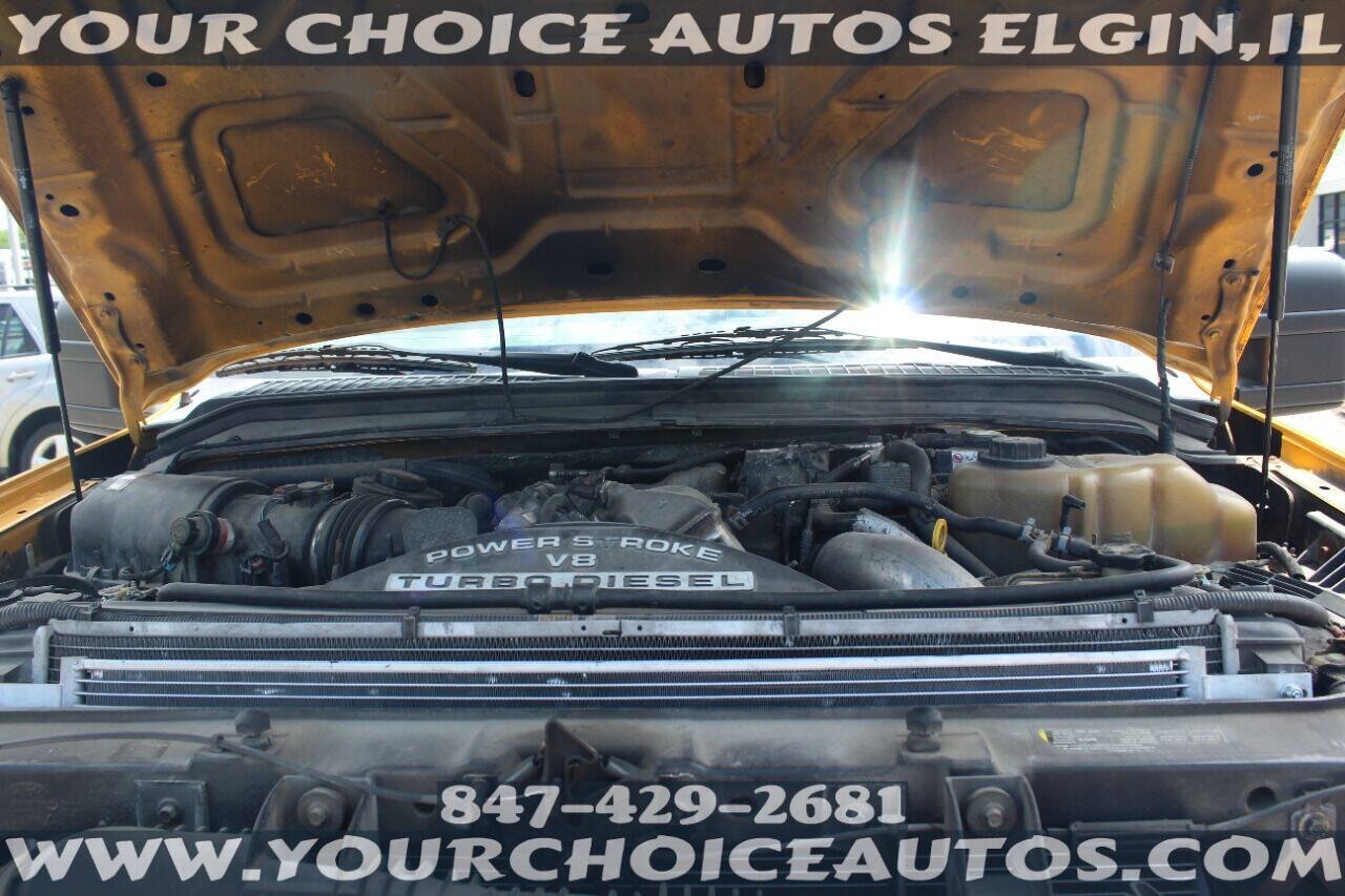 Used 2009 Ford F550 2WD Regular Cab Super Duty image 9