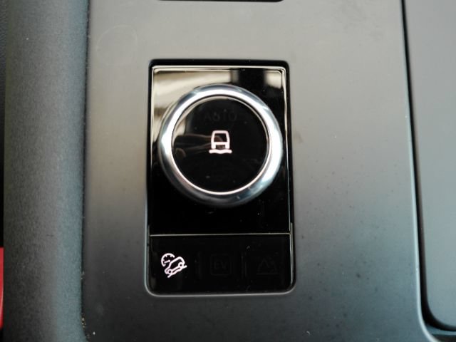 Used 2023 Land Rover Discovery S AWD/4WD image 55