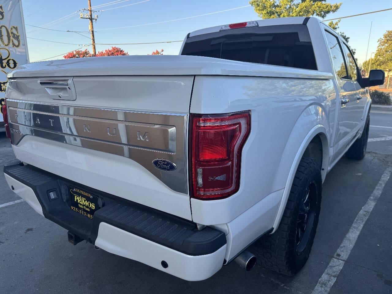 Used 2015 Ford F150 Platinum w/ Equipment Group 701A Luxury AWD/4WD image 10