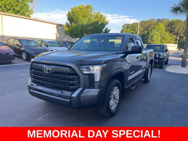Used 2025 Toyota Tundra SR5 w/ SR5 Premium Package AWD/4WD image 37