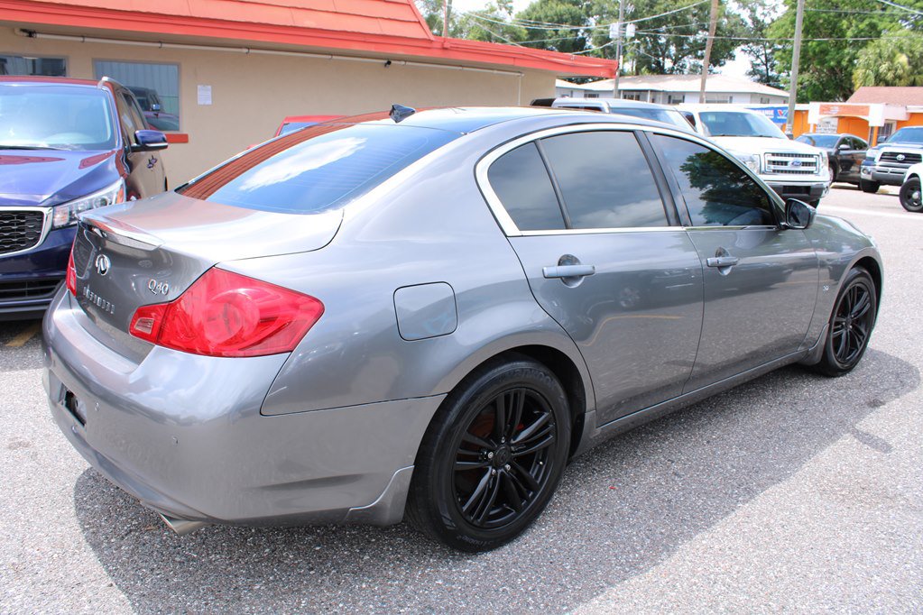 Used 2015 INFINITI Q40 w/ Navigation Package RWD image 5