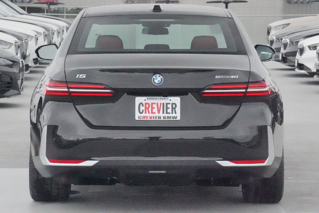 Used 2025 BMW i5 eDrive40i w/ Premium Package image 6