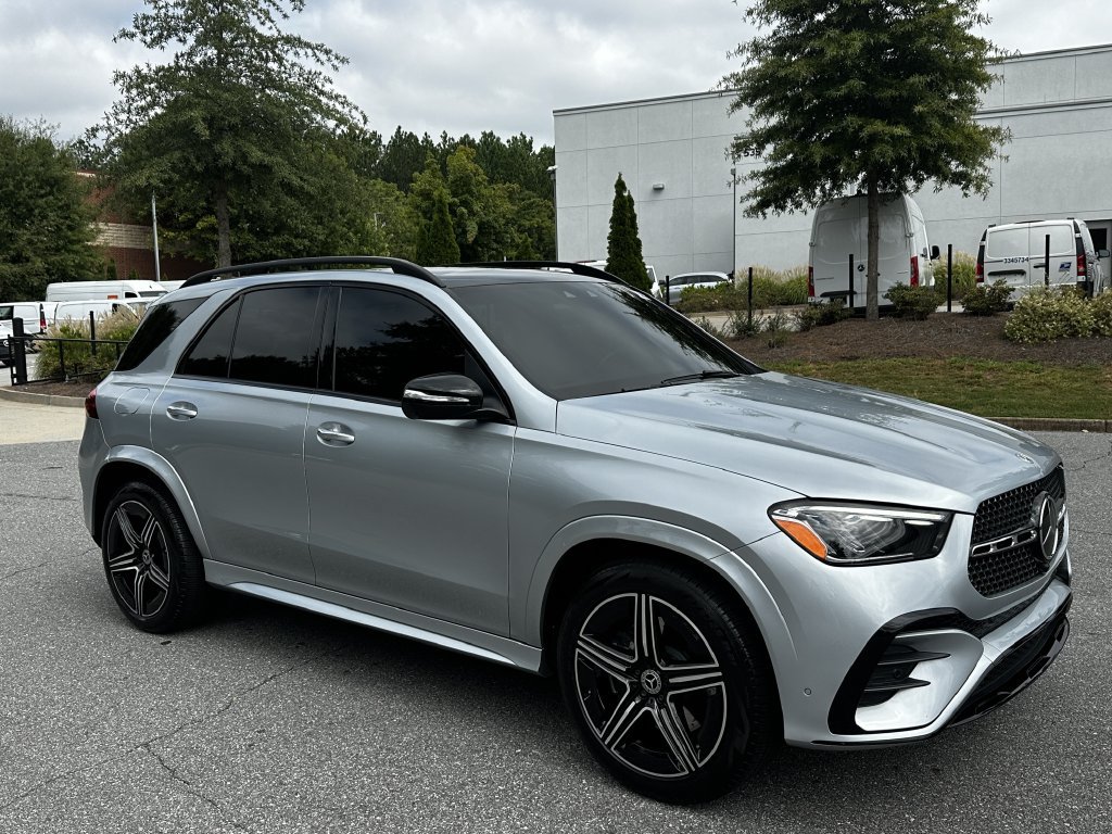 Certified 2025 Mercedes-Benz GLE 450e 4MATIC image 2
