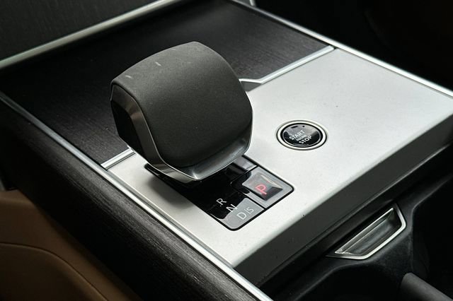 Used 2024 Land Rover Range Rover SE image 21