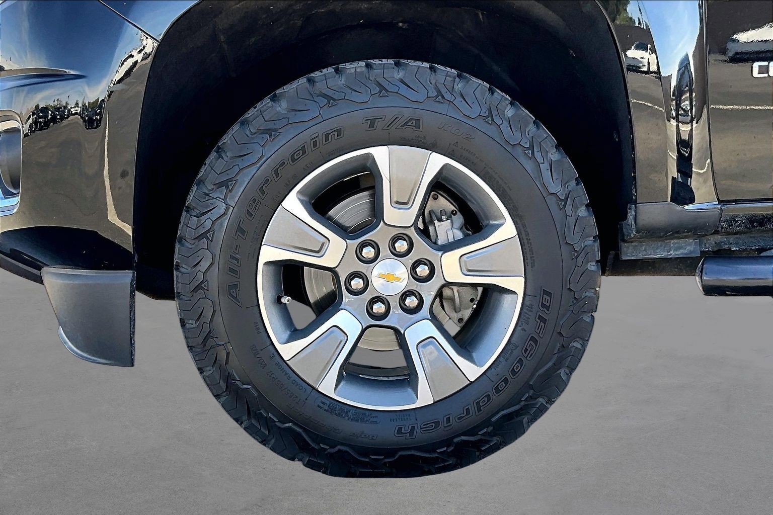 Used 2015 Chevrolet Colorado Z71 AWD/4WD image 8