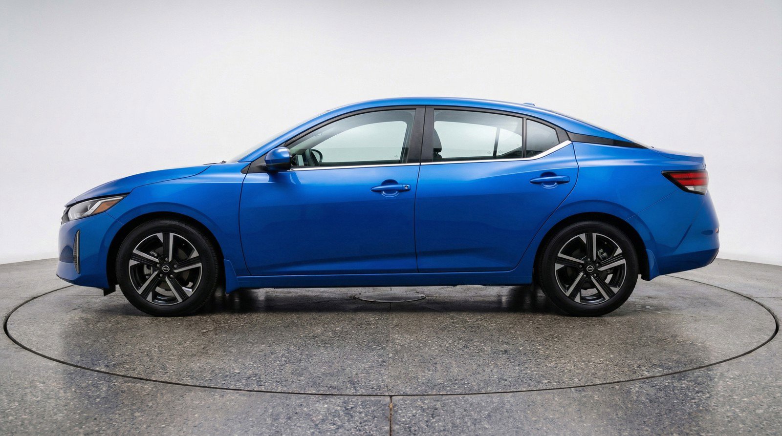 Used 2025 Nissan Sentra SV image 5