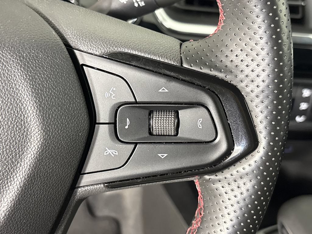 Used 2026 Chevrolet Trax RS w/ Driver Confidence Package FWD image 19