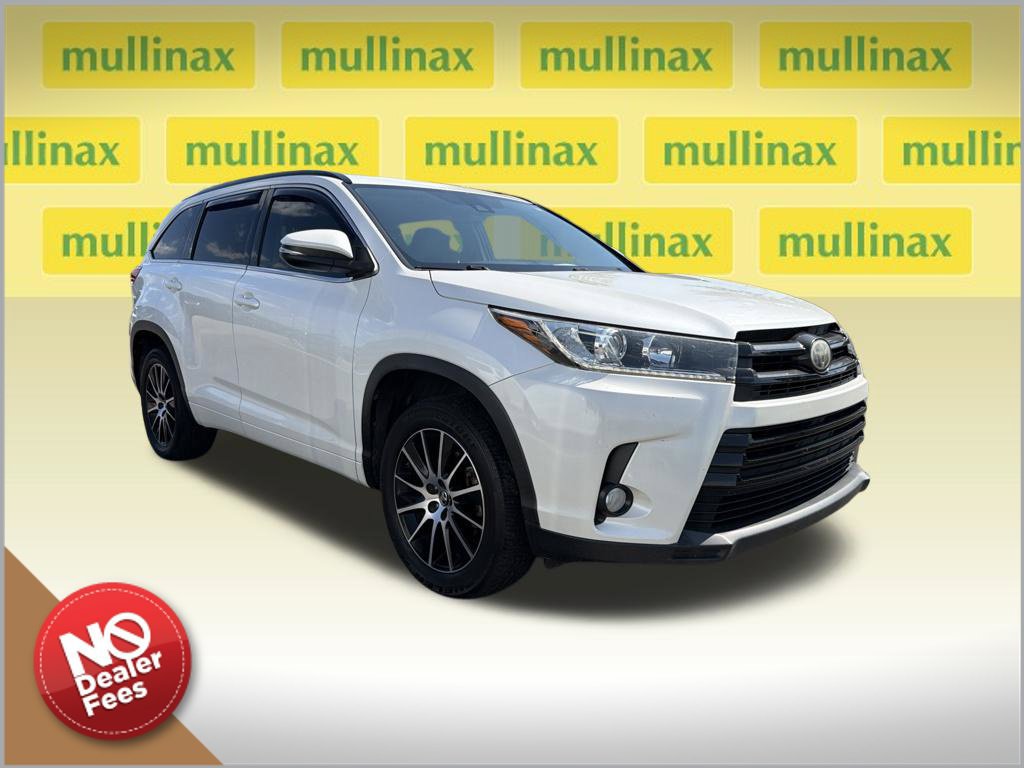 Used 2017 Toyota Highlander SE