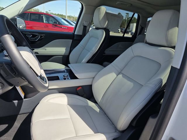 New 2026 Lincoln Aviator 2WD w/ Jet Appearance Package image 8