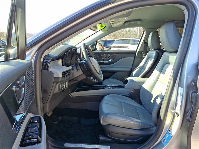 Used 2022 Lincoln Corsair AWD w/ Equipment Group 101A image 13