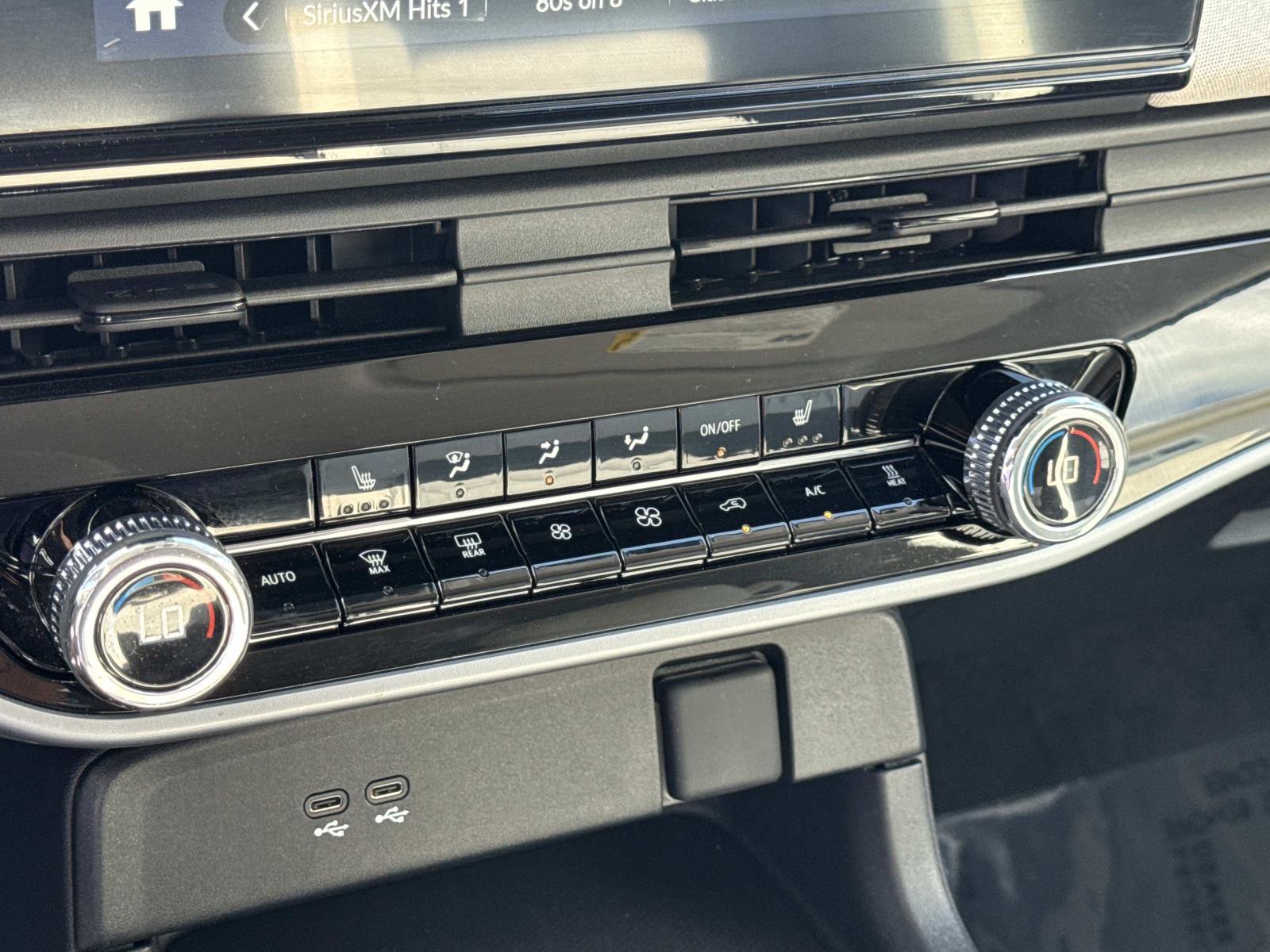 Used 2025 Honda Prologue EX image 23