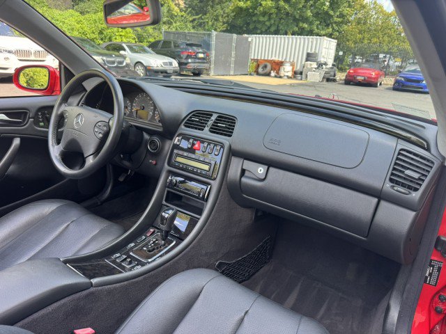 Used 2001 Mercedes-Benz CLK 430 Cabriolet image 22