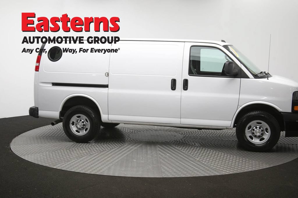 Used 2021 Chevrolet Express 3500 w/ Driver Convenience Package RWD image 42