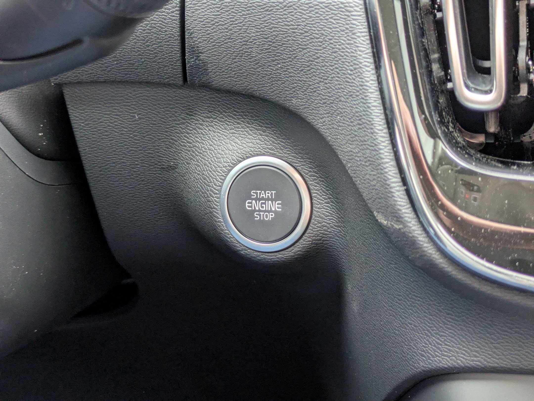 New 2026 Volvo XC40 B5 Core w/ Climate Package image 17