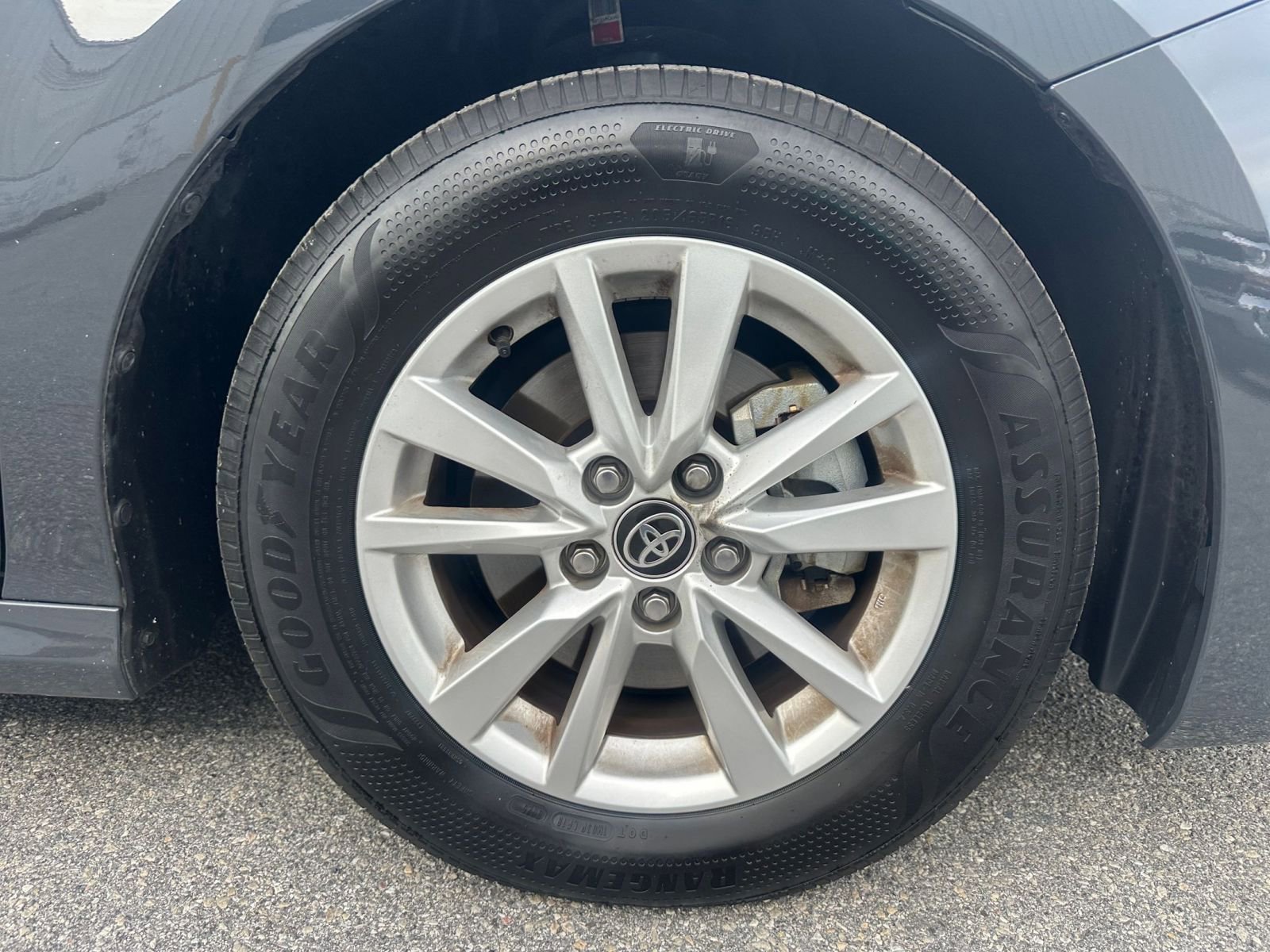 Used 2025 Toyota Camry LE image 29