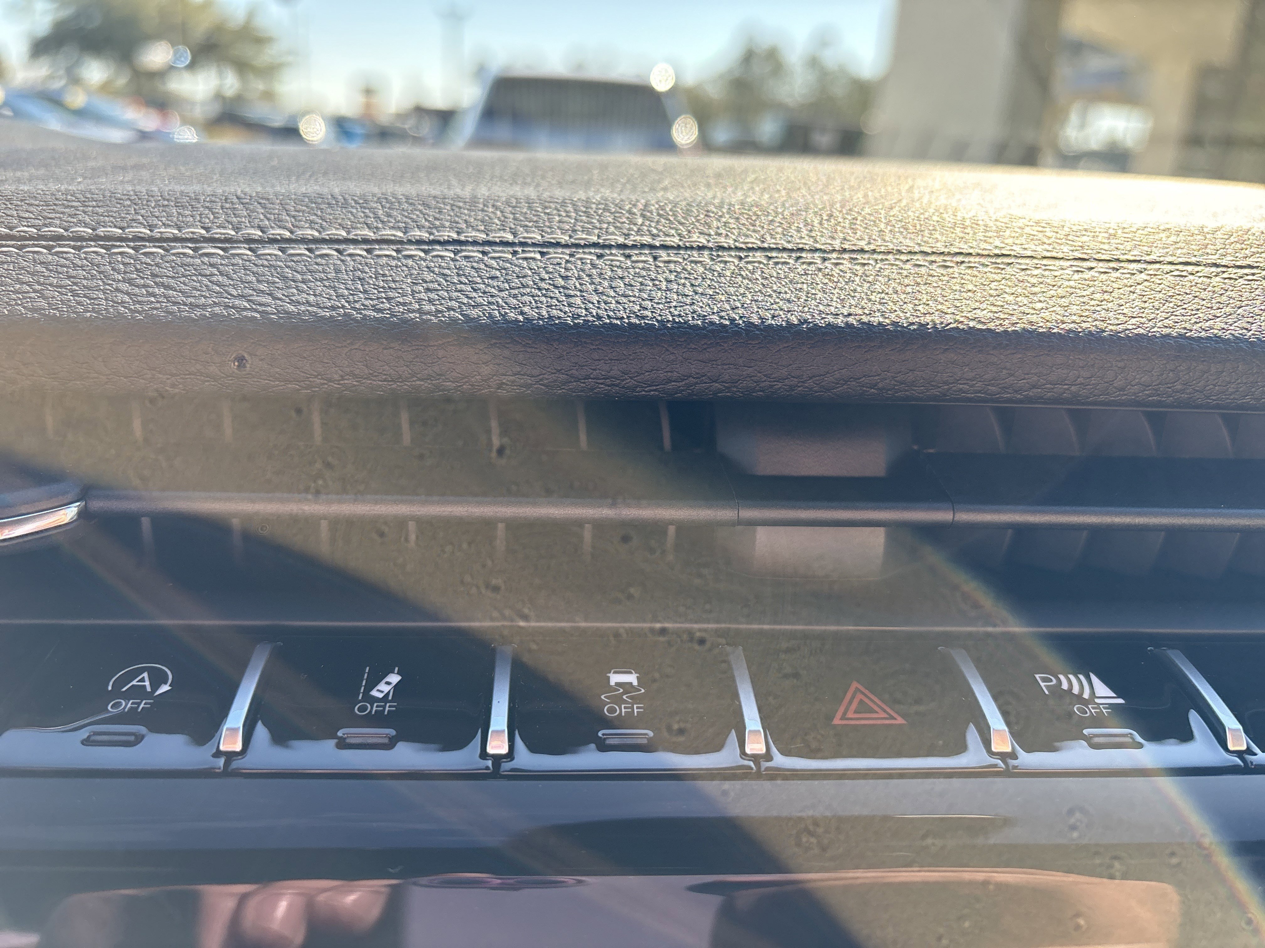 New 2025 Jeep Grand Cherokee Limited image 33