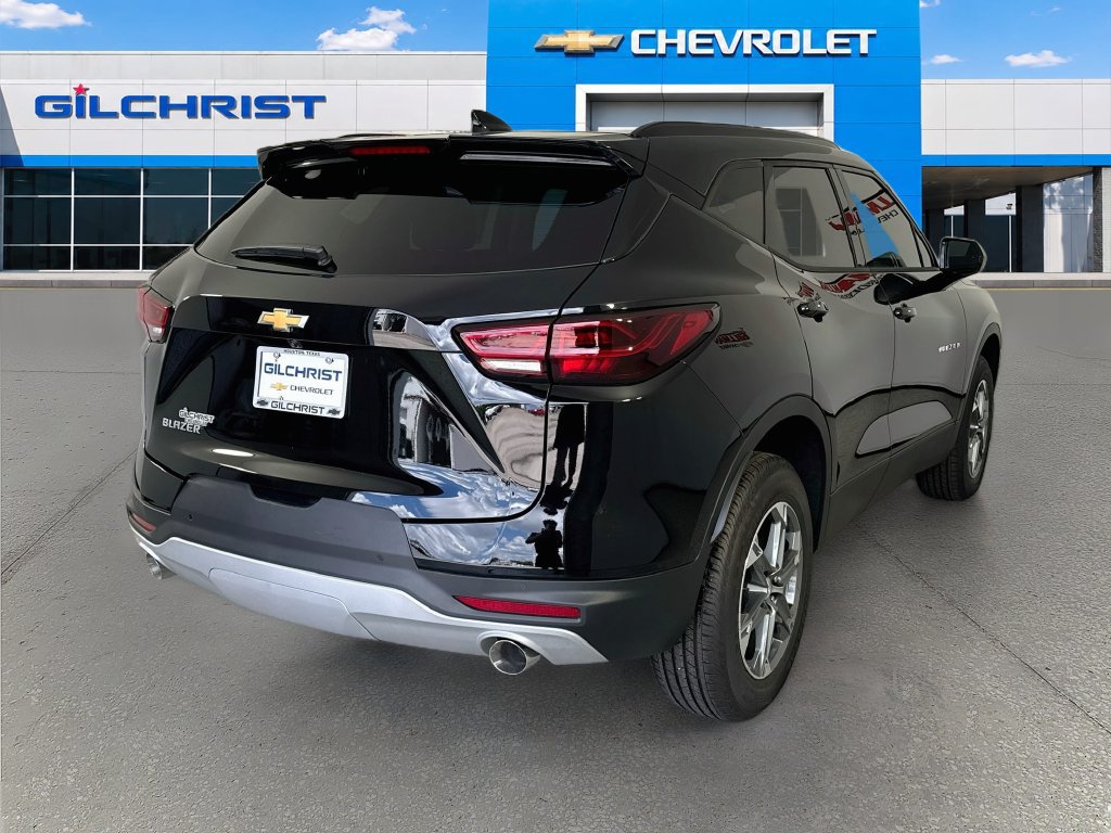 New 2026 Chevrolet Blazer LT w/ Convenience Package FWD image 8