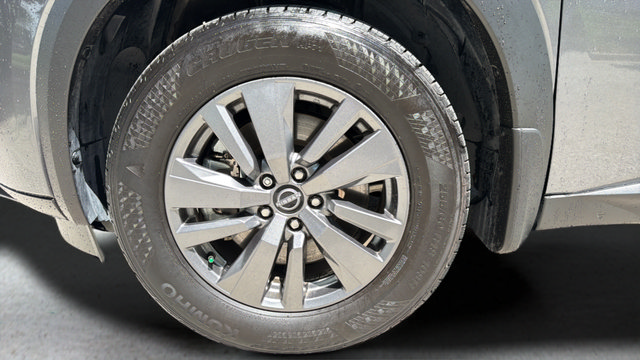 Used 2025 Nissan Pathfinder SV AWD/4WD image 43