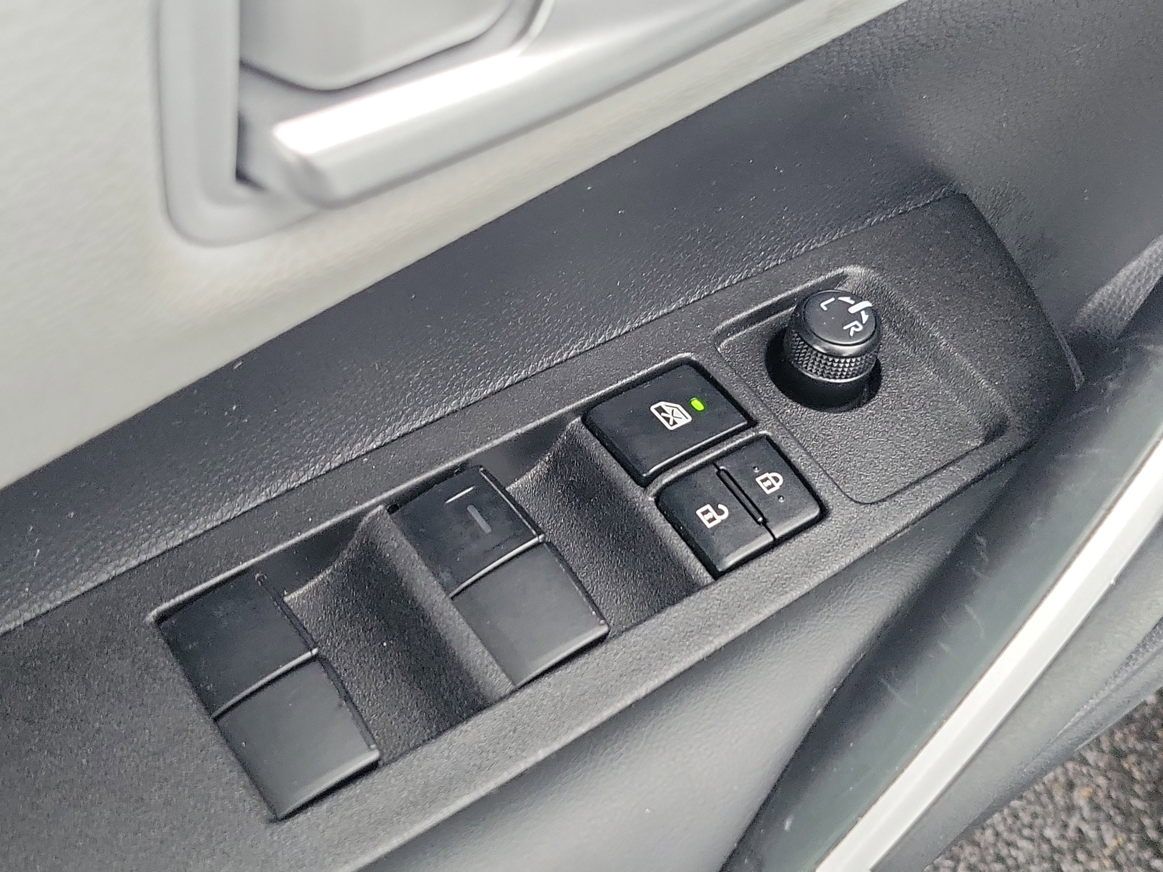 Certified 2025 Toyota Corolla SE image 20