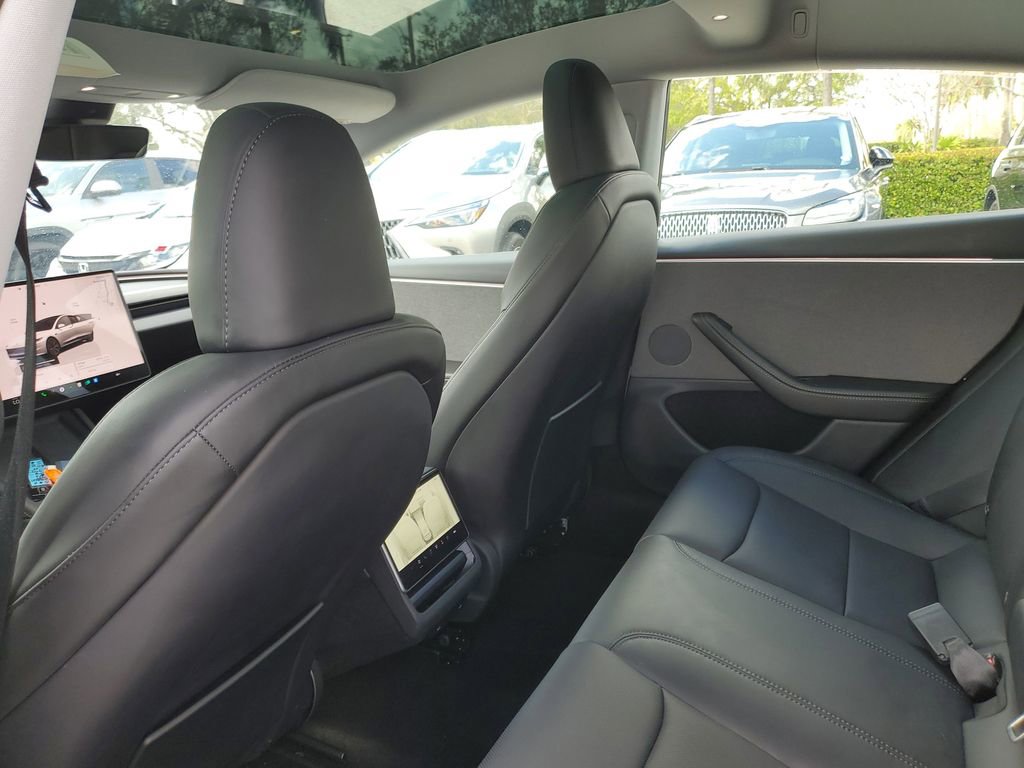 Used 2025 Tesla Model 3 Long Range image 9