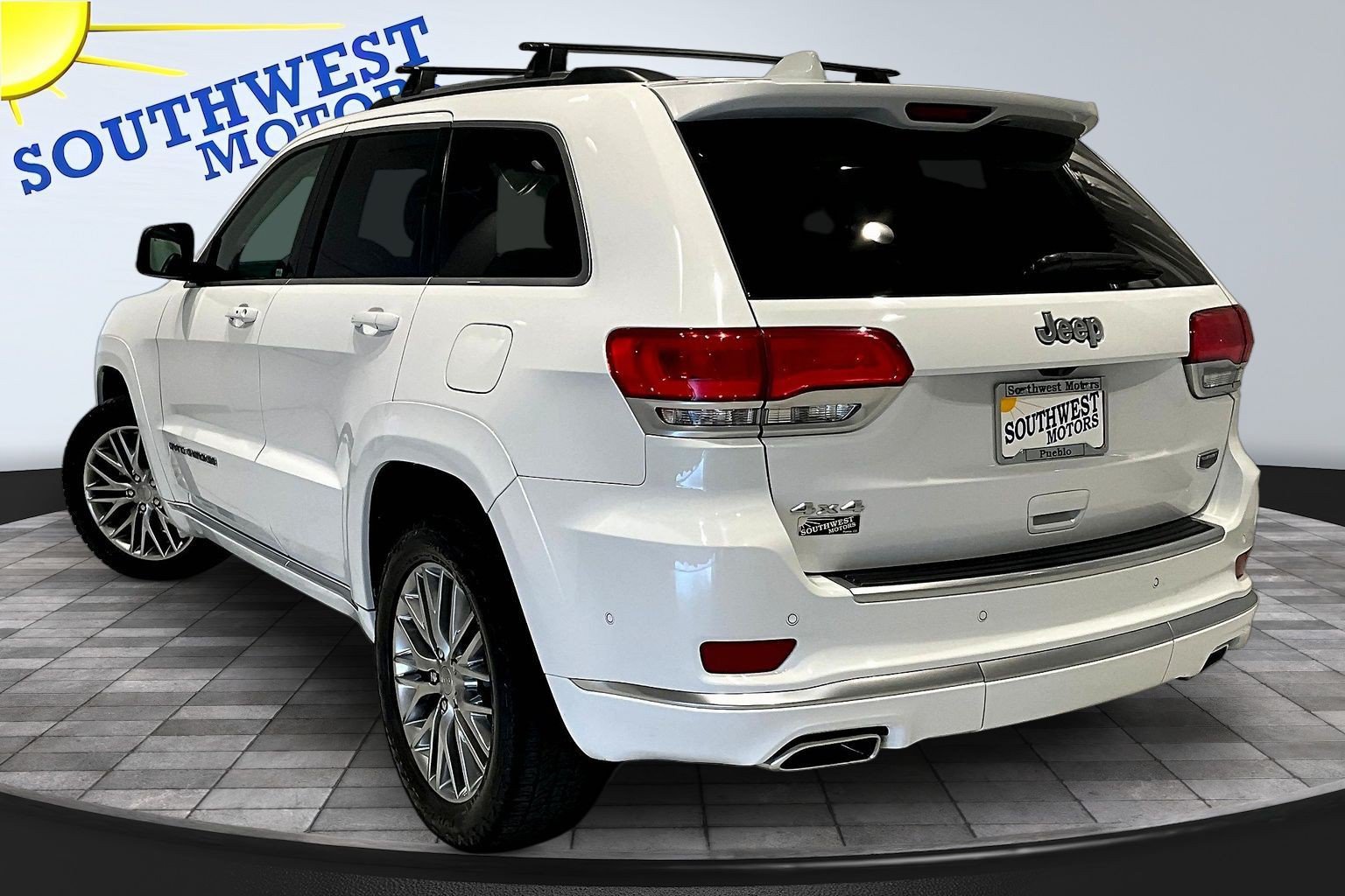 Used 2018 Jeep Grand Cherokee Summit w/ Platinum Series Group AWD/4WD image 5