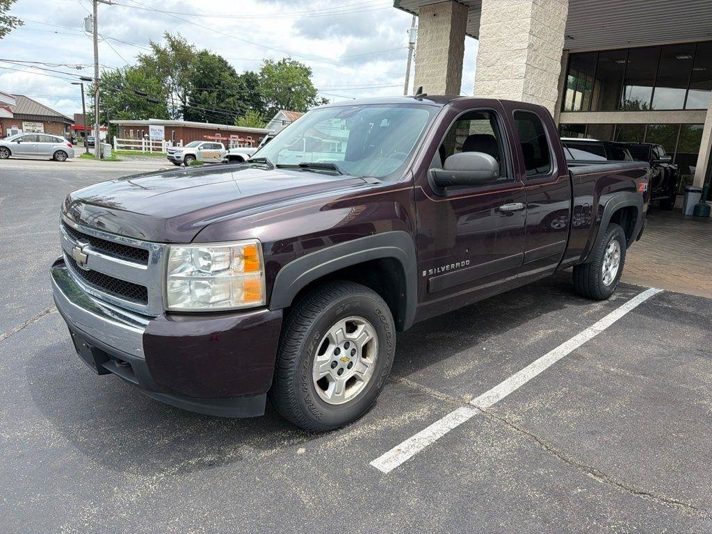 Used 2008 Chevrolet Silverado 1500 LT w/ Power Pack Plus AWD/4WD image 2