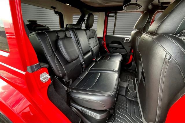 Used 2021 Jeep Wrangler Unlimited Sahara w/ Cold Weather Group AWD/4WD image 25