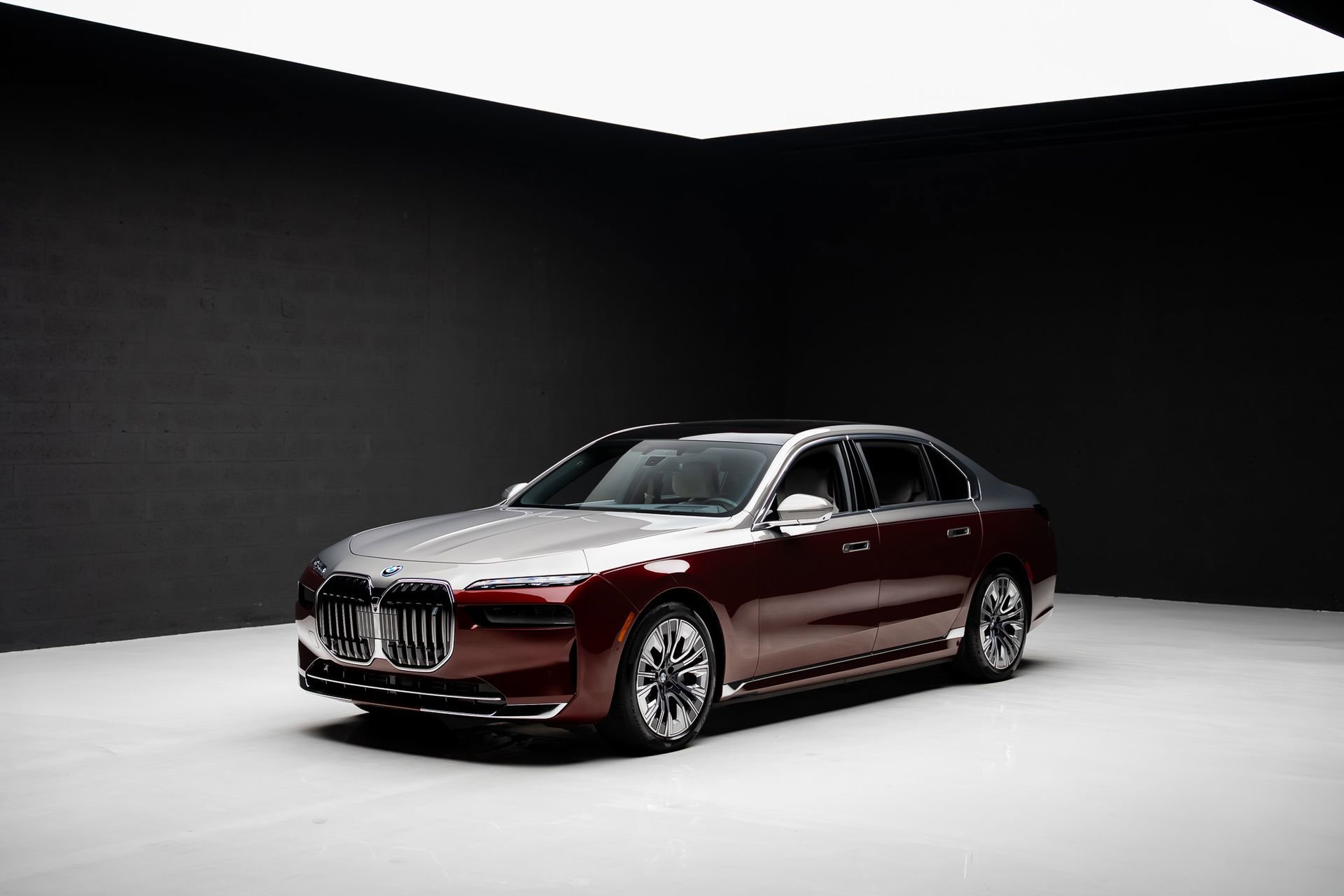 Used 2023 BMW i7 xDrive60 w/ Executive Package 2 image 5