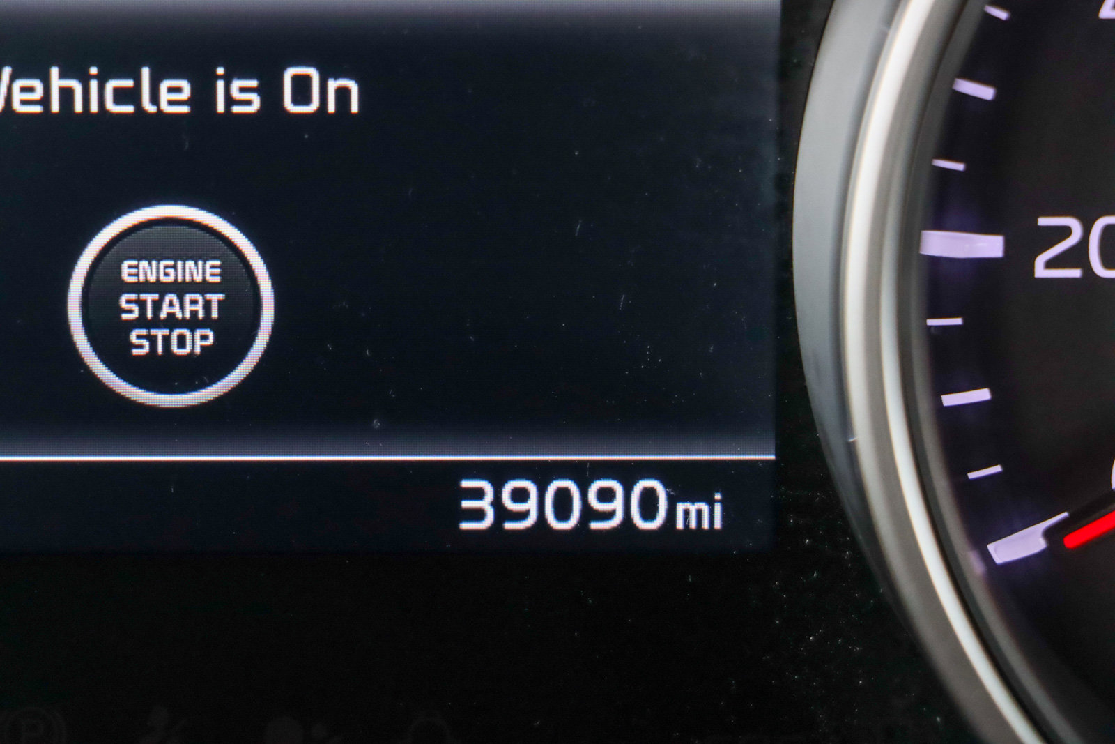 Used 2024 Kia Carnival LX image 16