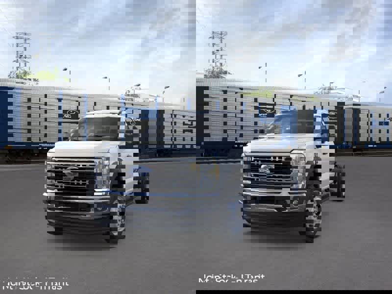 New 2026 Ford F450 XL w/ XL Chrome Package image 2