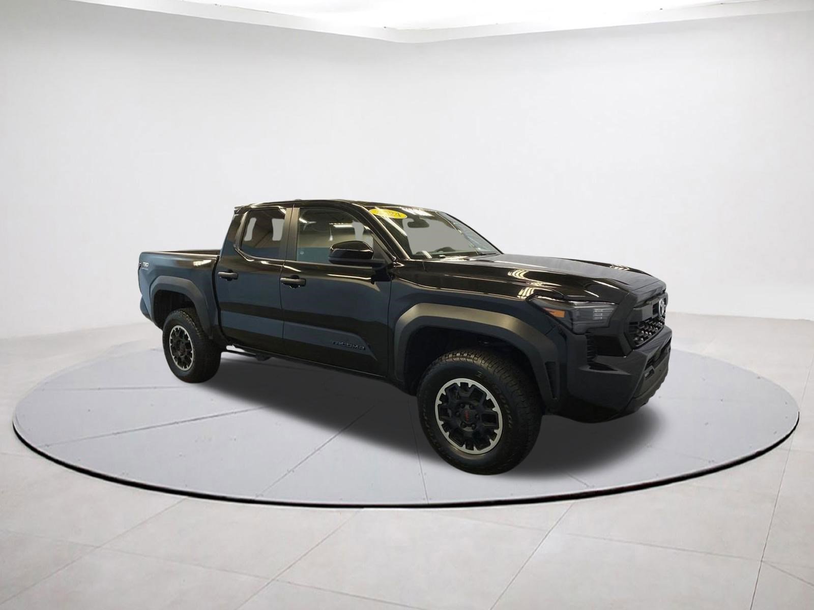 Used 2024 Toyota Tacoma TRD Off-Road AWD/4WD image 7