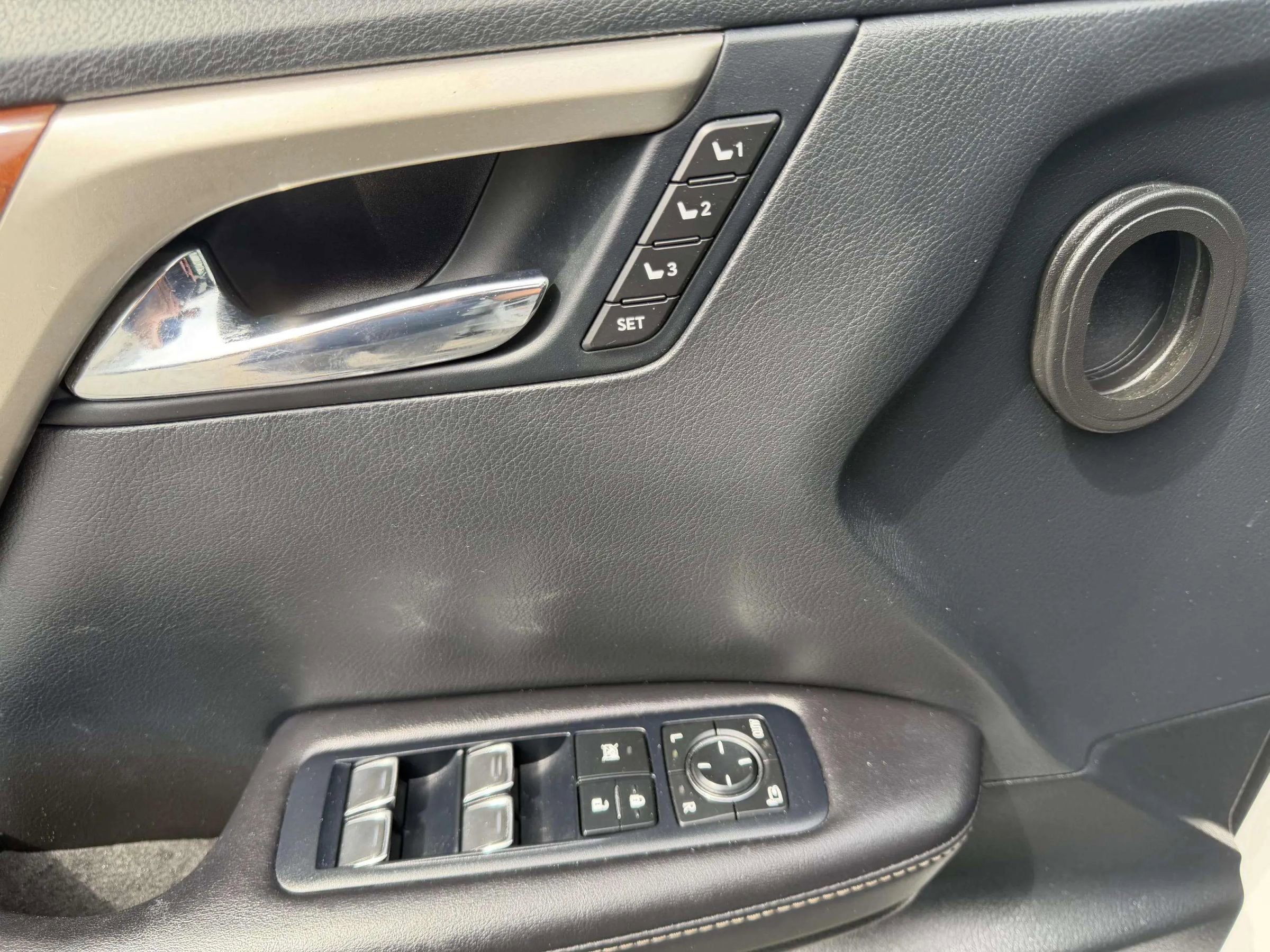 Used 2018 Lexus RX 350L AWD image 17