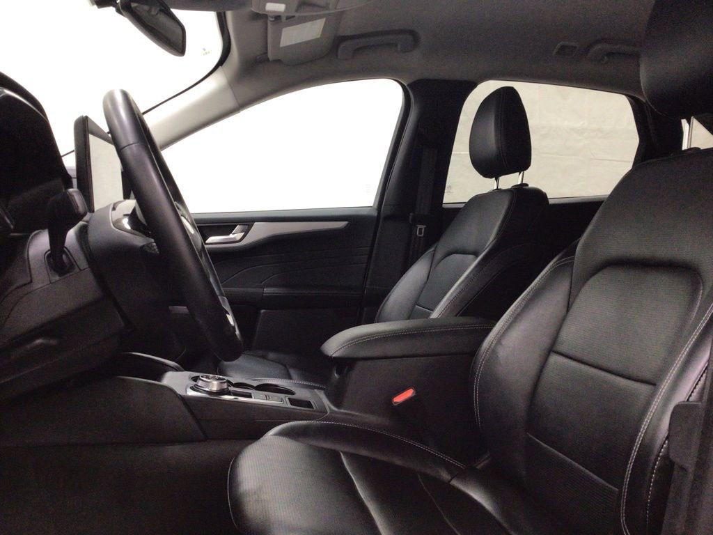 Used 2024 Ford Escape Platinum image 9