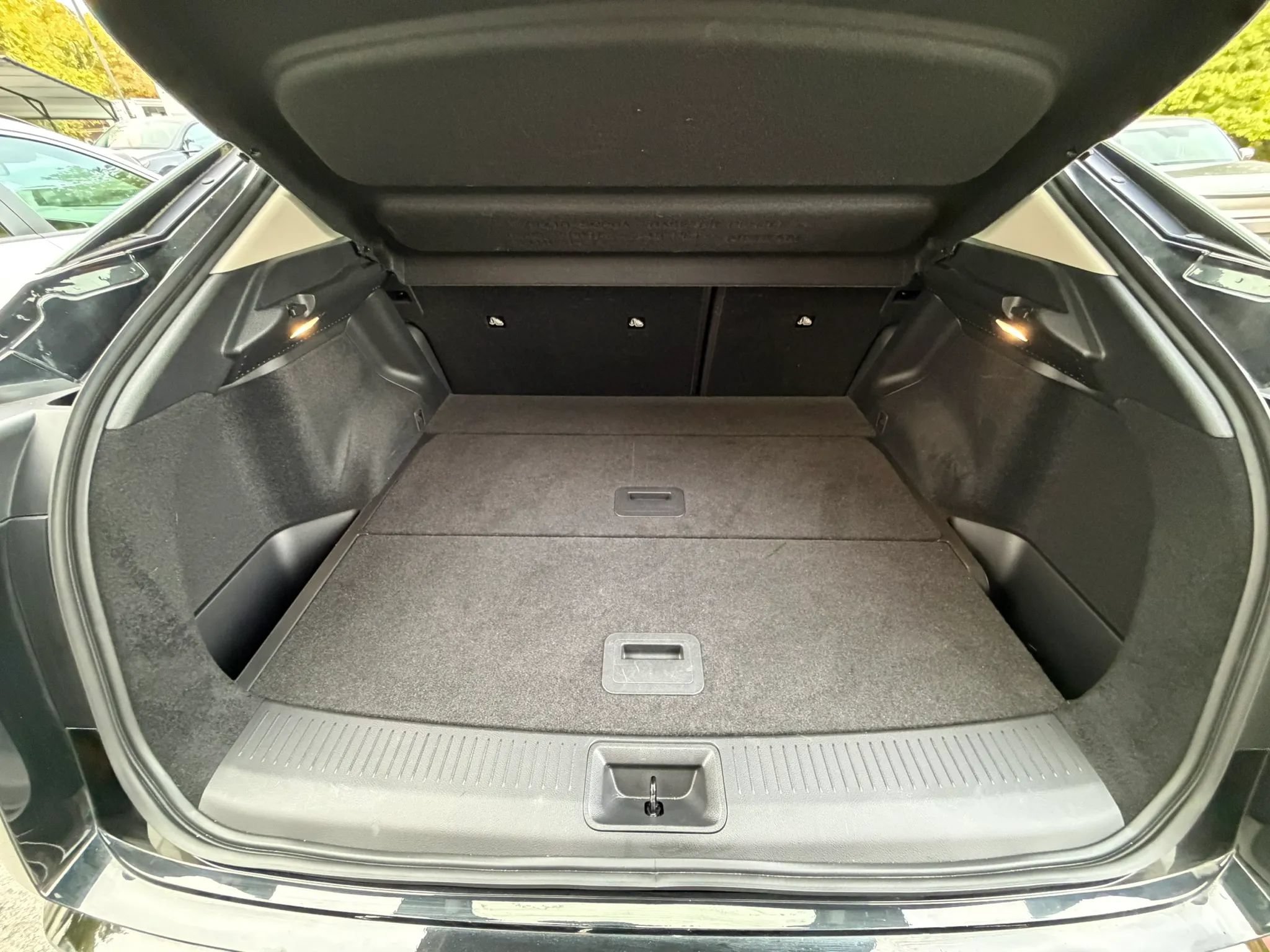 Used 2023 Nissan Ariya FWD image 17