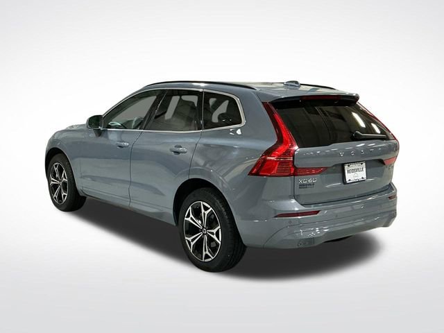 Used 2022 Volvo XC60 B5 Momentum w/ Climate Package image 3