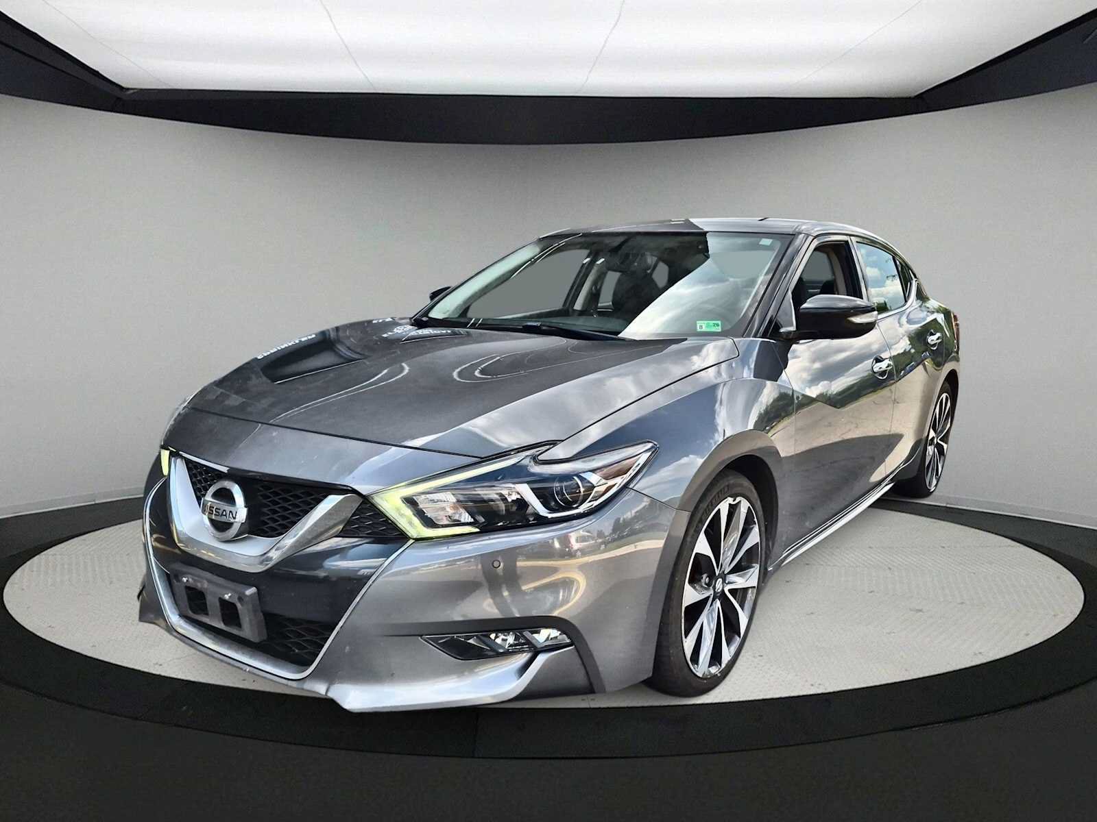 Used 2017 Nissan Maxima SR FWD image 4