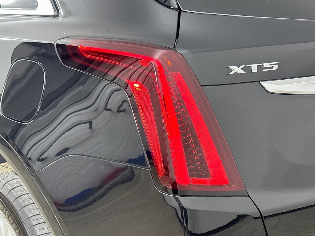 New 2026 Cadillac XT5 Luxury w/ LPO, Floor Liner Package FWD image 39