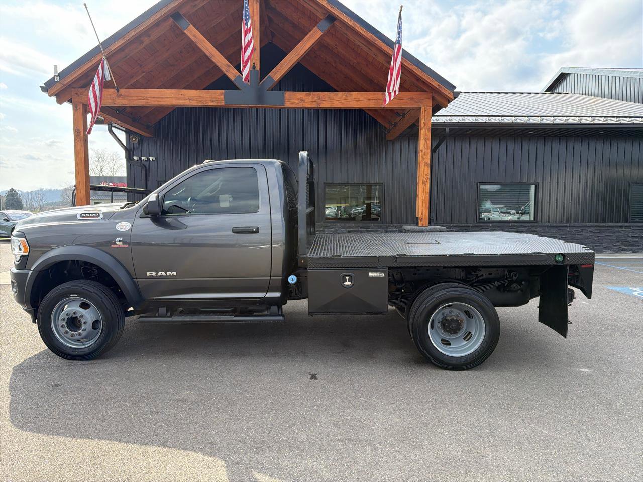 Used 2020 RAM 5500 Tradesman image 21