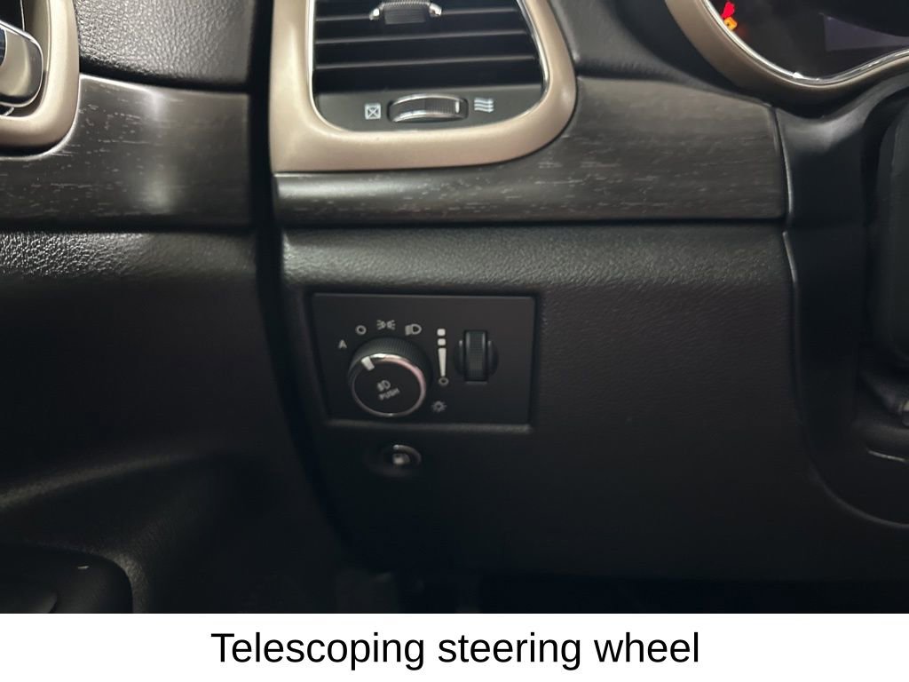 Used 2017 Jeep Grand Cherokee Laredo w/ Quick Order Package 23E image 38