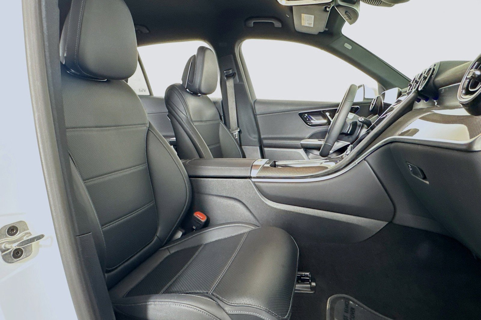 Certified 2026 Mercedes-Benz GLC 300 image 6