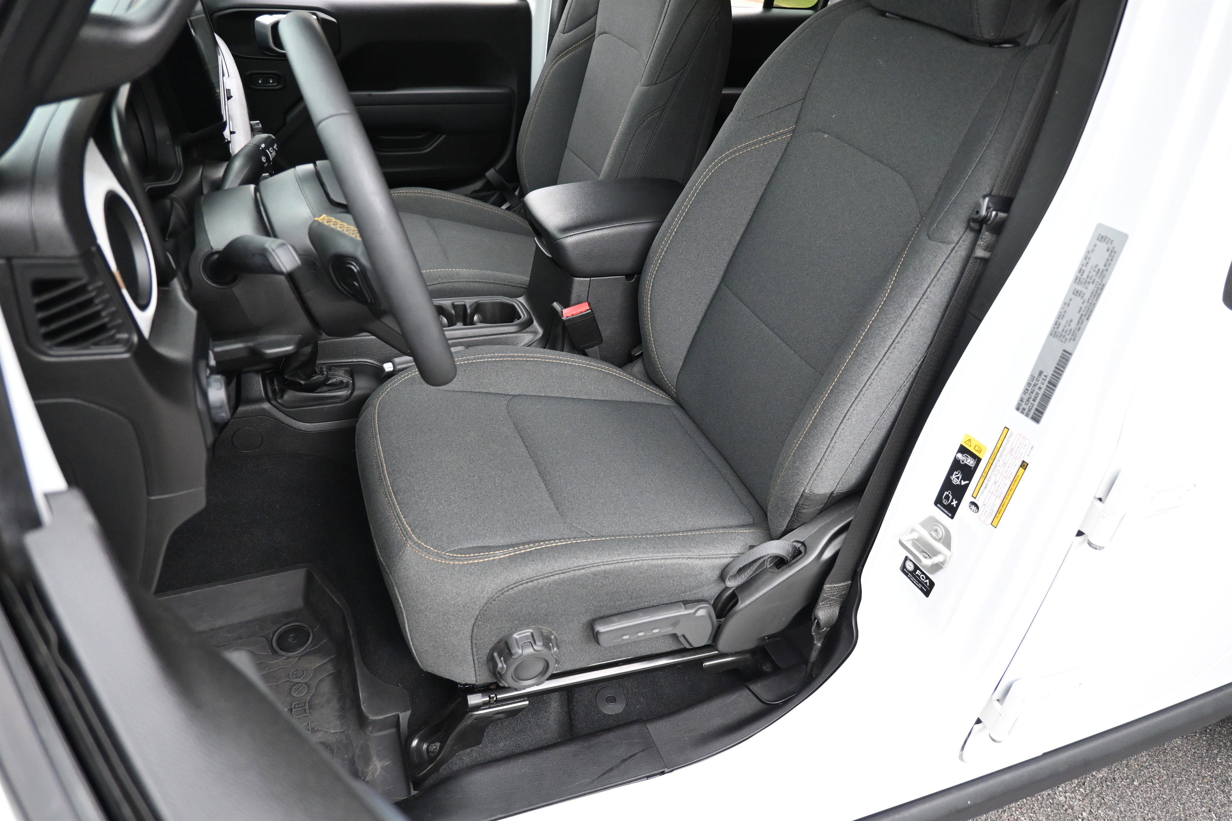 Used 2024 Jeep Gladiator Sport AWD/4WD image 15