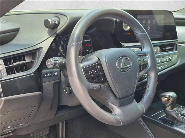 Used 2022 Lexus ES 350 w/ Premium Package FWD image 3