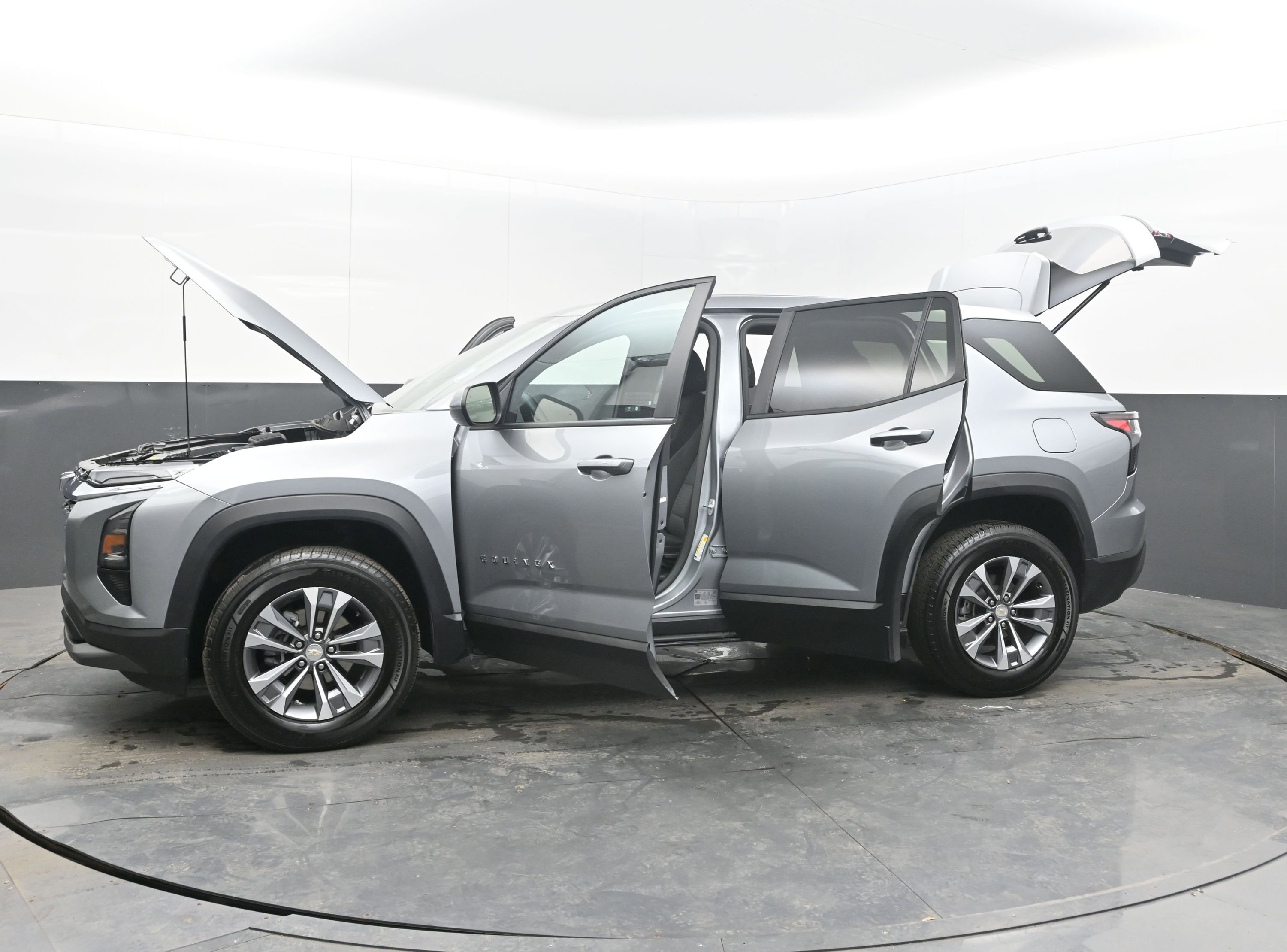 Used 2025 Chevrolet Equinox LT image 39