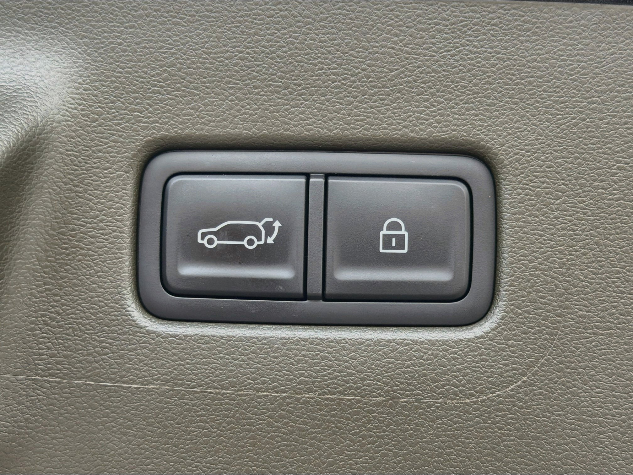 Used 2024 Hyundai Santa Fe Calligraphy AWD/4WD image 14