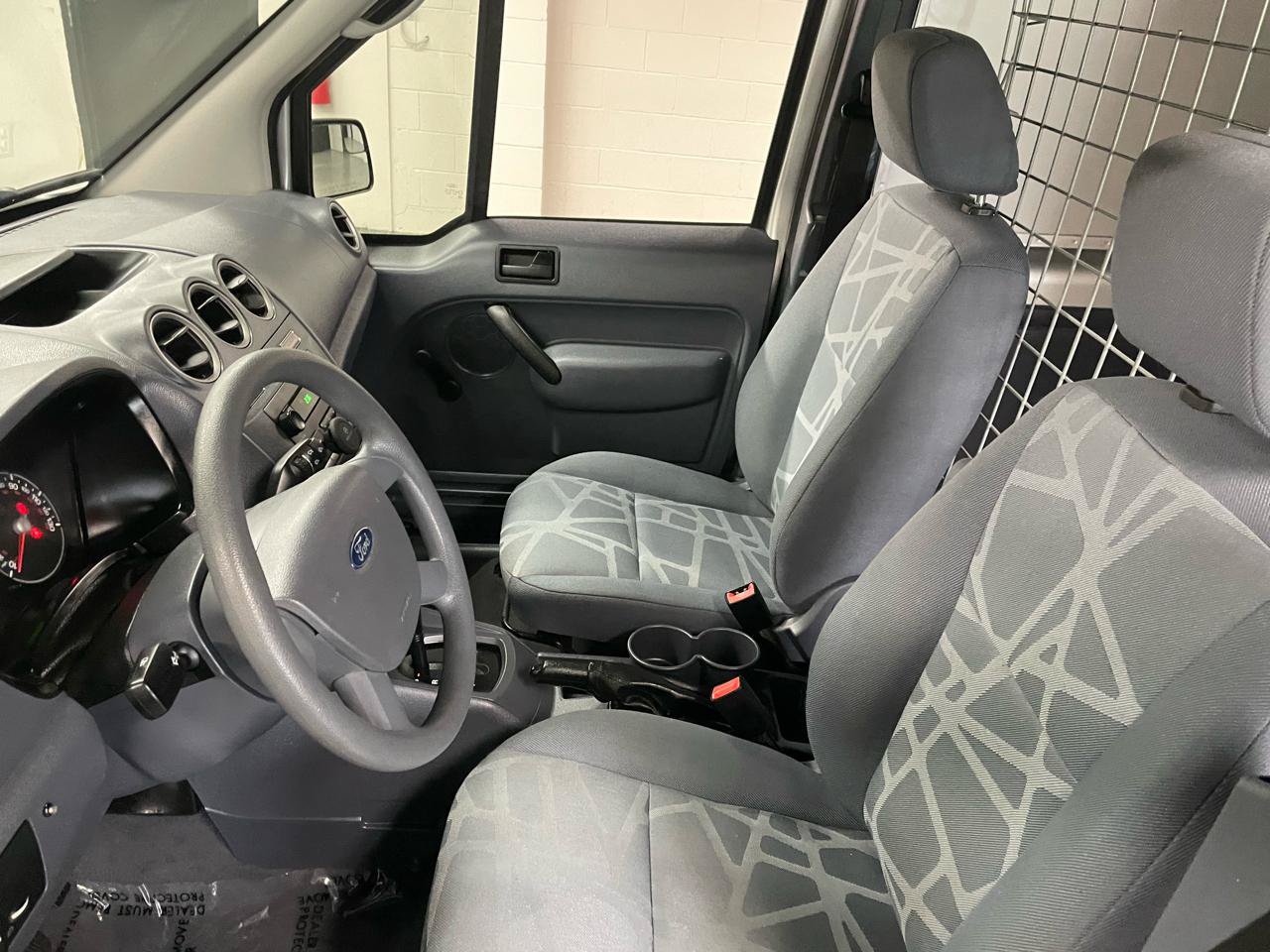 Used 2013 Ford Transit Connect XL FWD image 24